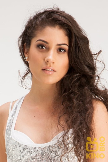 Photo of actress Claudia Zepeda