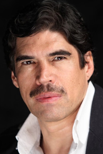 Photo of actor Alberto Estrella