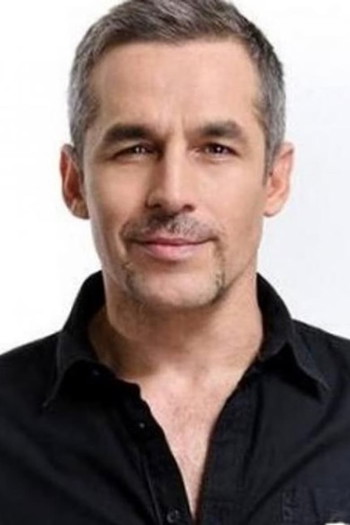 Photo of actor Juan Ríos