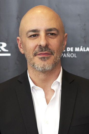 Photo of actor Roberto Álamo