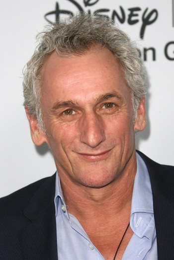 Photo of actor Matt Craven