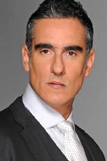 Photo of actor Miguel Varoni