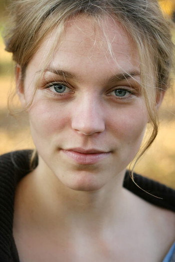 Photo of actor Franziska Wulf