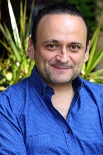 Photo of actor Eduardo España