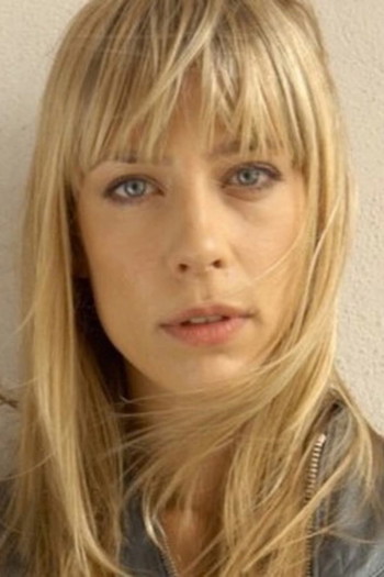 Photo of actress Marisa Leonie Bach