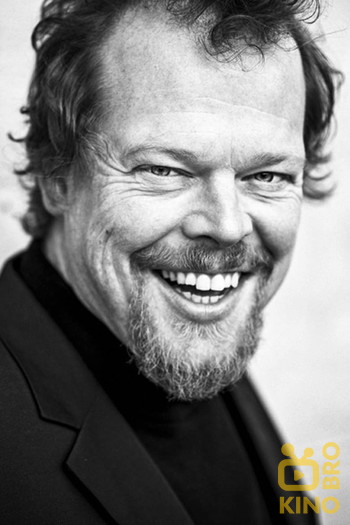 Photo of actor Bernd Hölscher