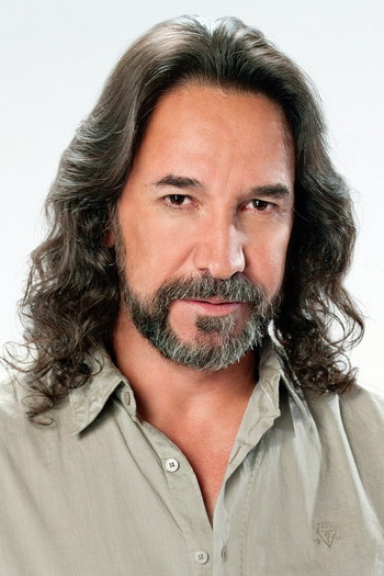 Photo of actor Marco Antonio Solís