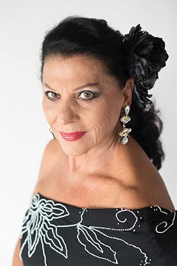 Photo of actress Carmen Flores