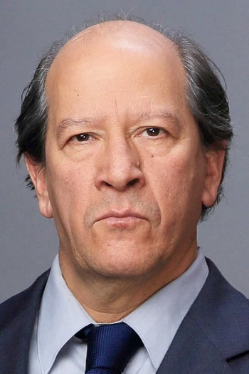 Photo of actor Alejandro Trejo