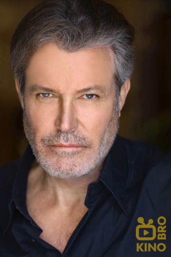 Photo of actor Michael Woods