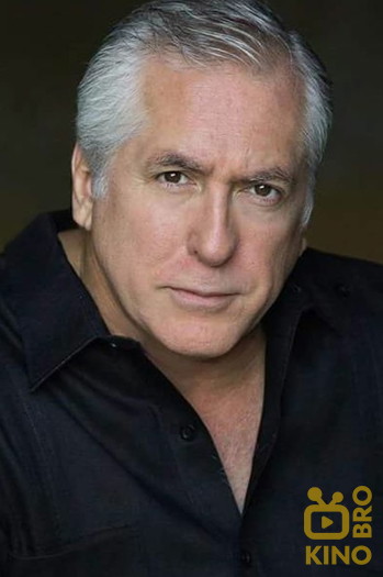 Photo of actor Roberto Escobar