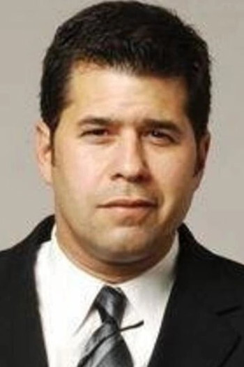 Photo of actor Julian Reyes