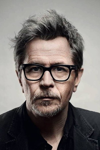 Photo of actor Gary Oldman