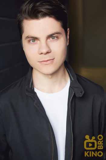 Photo of actor Atticus Mitchell