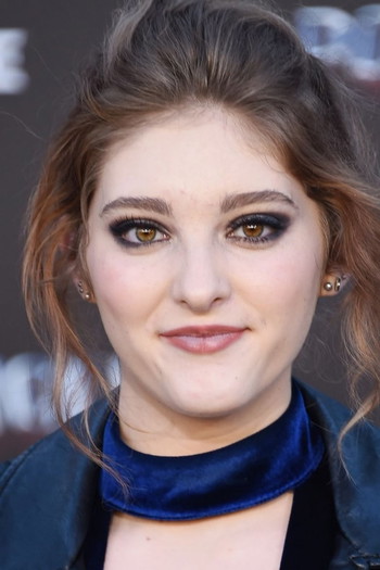 Photo of actress Willow Shields