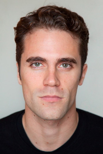 Photo of actor Yann Bean