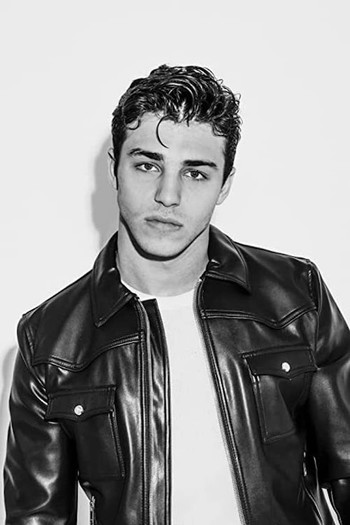 Photo of actor Tanner Zagarino