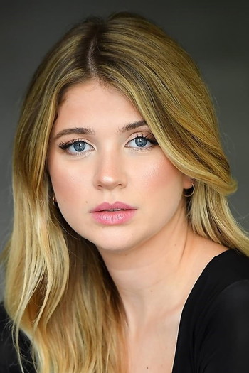 Photo of actress Sarah Fisher