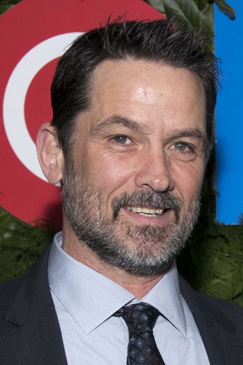 Photo of actor Billy Campbell