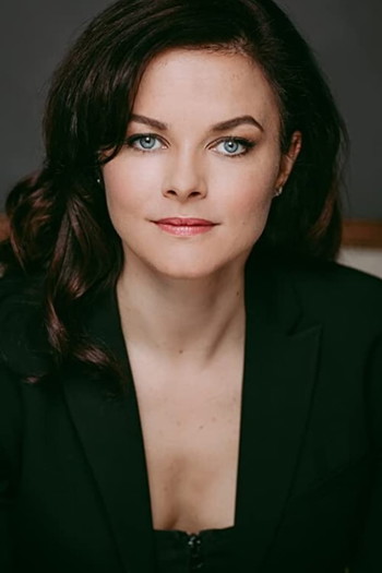 Photo of actress Erin Boyes