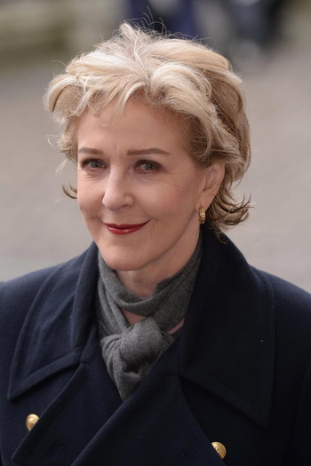 Photo of actress Patricia Hodge