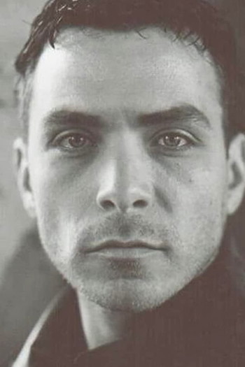 Photo of actor Joseph Scoren