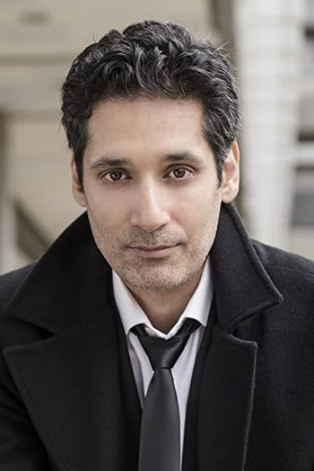 Photo of actor Stephen Lobo