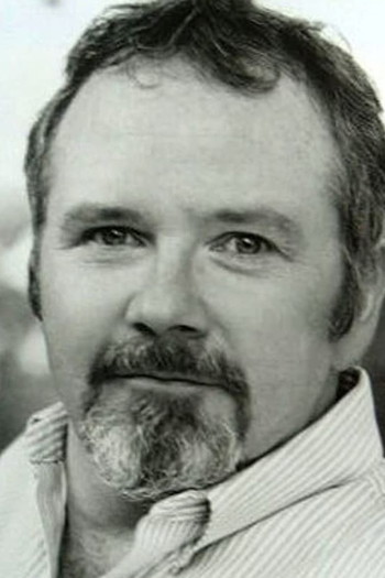 Photo of actor Tom Riis Farrell