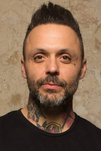 Photo of actor Justin Furstenfeld