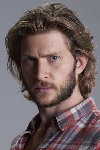 Photo of actor Greyston Holt