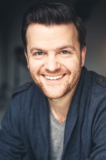 Photo of actor Tom Bennett