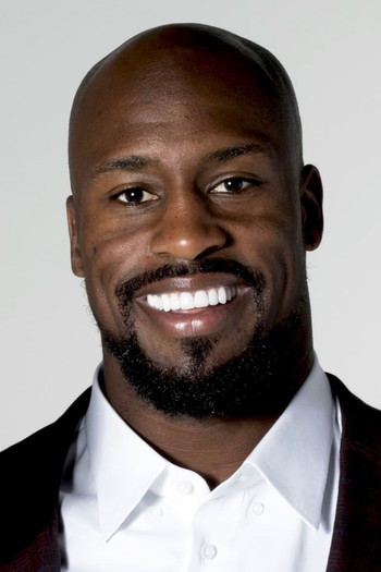 Photo of actor Vernon Davis