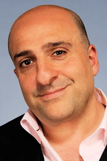 Photo of actor Omid Djalili