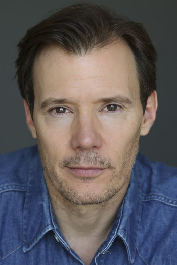 Photo of actor Craig Nigh