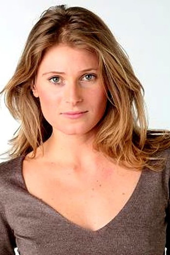 Photo of actress Laura Blanc