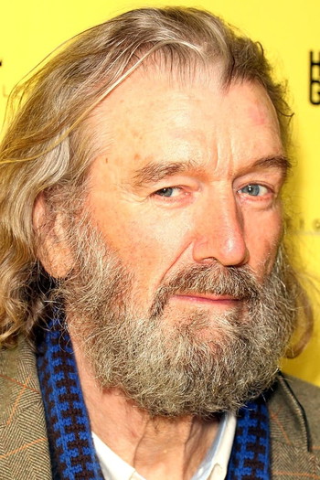 Photo of actor Clive Russell