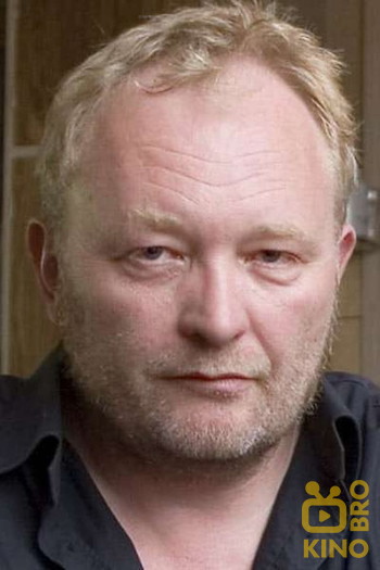 Photo of actor Bjarne Henriksen