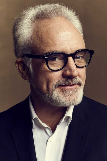 Photo of actor Bradley Whitford