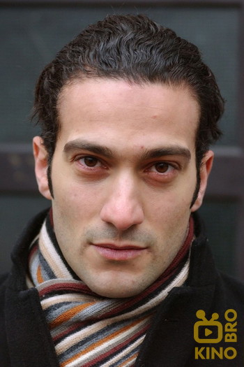 Photo of actor Erhan Emre