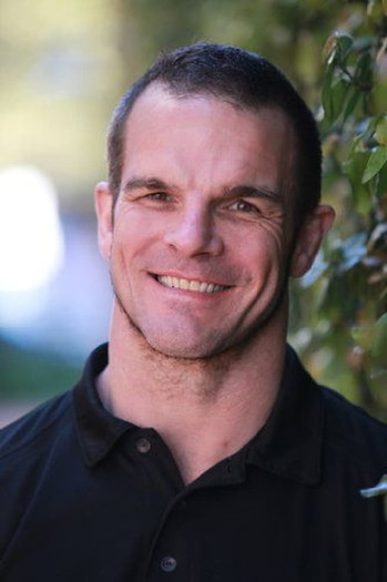 Photo of actor Ian Roberts