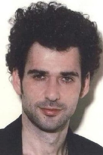 Photo of actor Qais Nashif