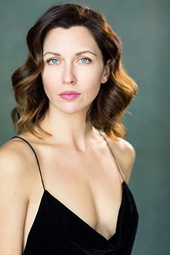 Photo of actress Margo Stilley