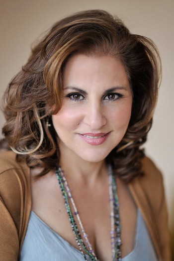 Photo of actress Kathy Najimy