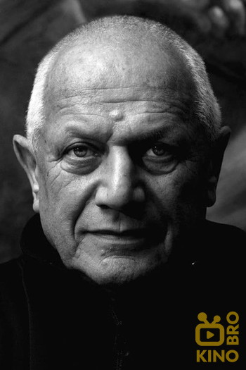 Photo of actor Steven Berkoff