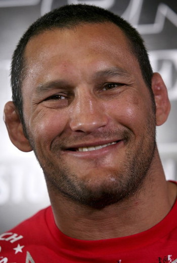 Photo of actor Dan Henderson