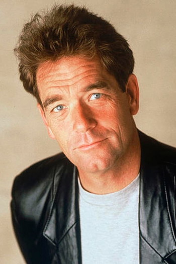 Photo of actor Huey Lewis