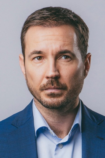 Photo of actor Martin Compston