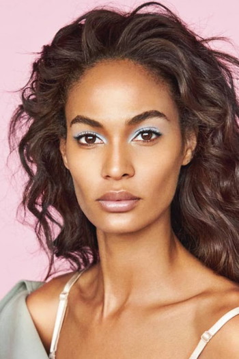 Photo of actress Joan Smalls