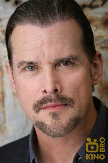 Photo of actor Scott King