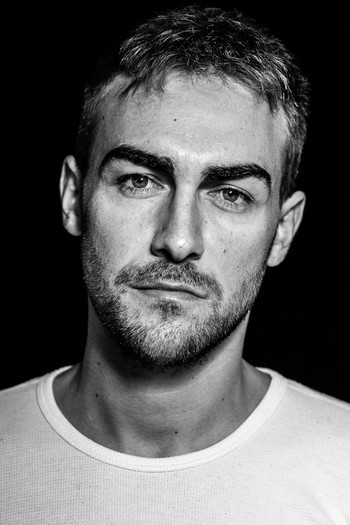 Photo of actor Tom Austen